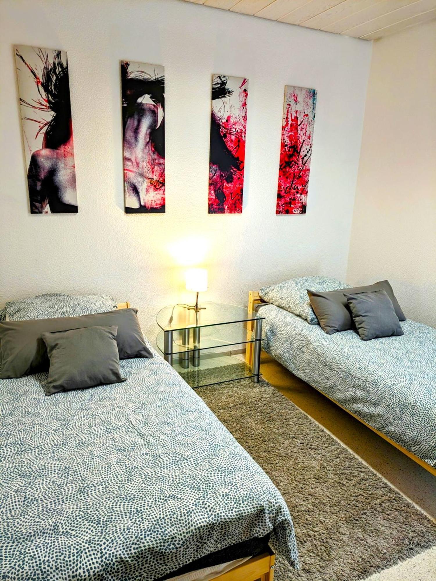 4 Zimmer Geraeumige Und Ruhig Gelegene Ferien- Und Monteurwohnung Nur Fuer Sie Allein Aujvari Vermietungen Spiegelberg Exterior foto